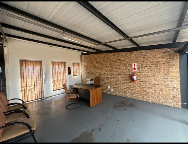 155M² WAREHOUSE TO LET IN CHLOORKOP